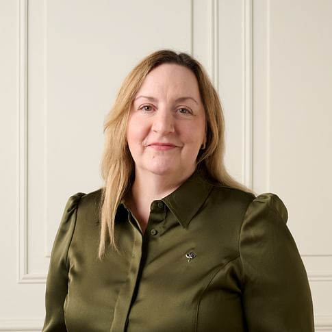 Lisa Tsolakidis face image