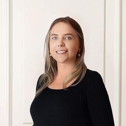 Naomi Walters face image