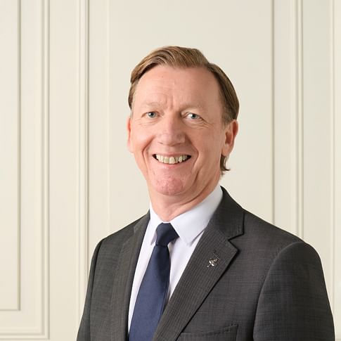 Russell Bartlett face image
