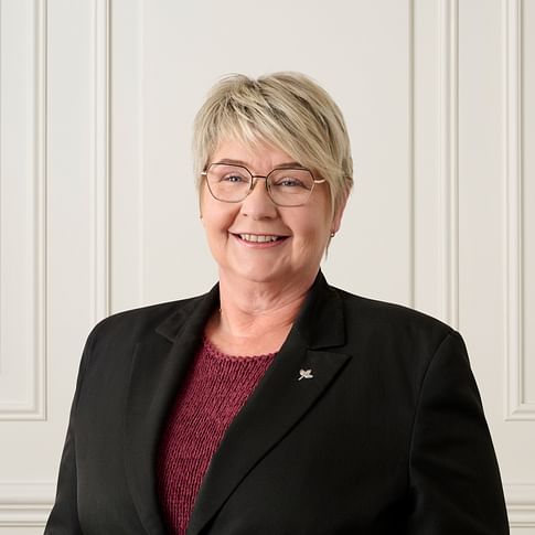 Sandi Nulty face image