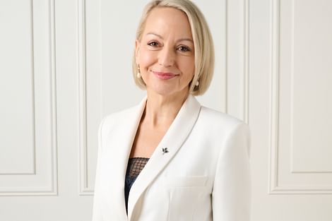 Simone Howell