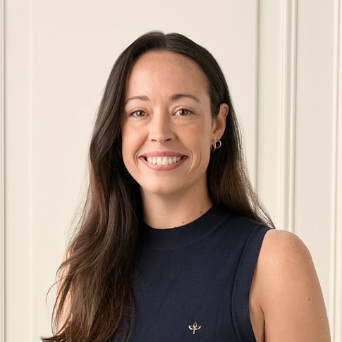 Stephanie Gladman face image
