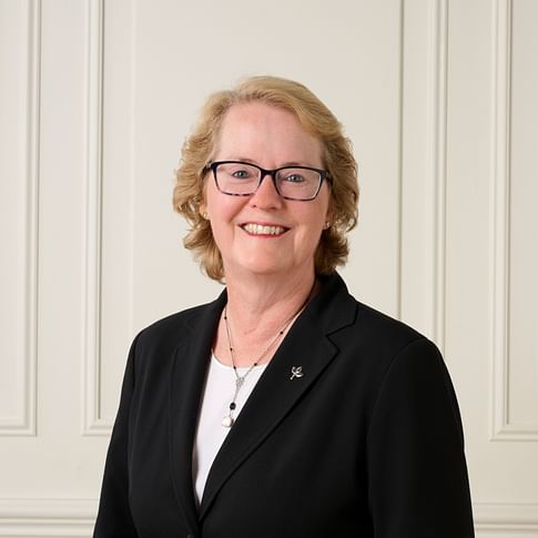 Sue Wooldridge face image