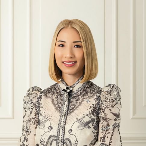 Susan Lee face image