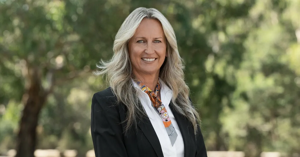 Lorraine Grimshaw Senior Sales Consultant … Jellis Craig