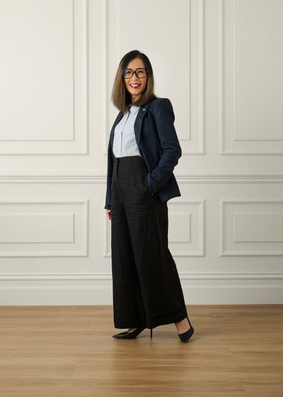 Alex Nguyen full body image