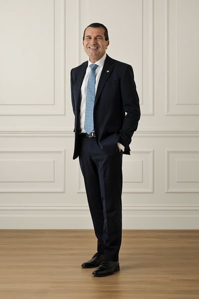 Frank Perri full body image