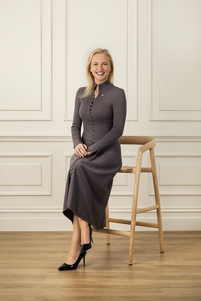 Madeleine James image
