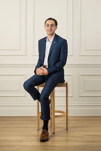 Alex Kostoglou full body image