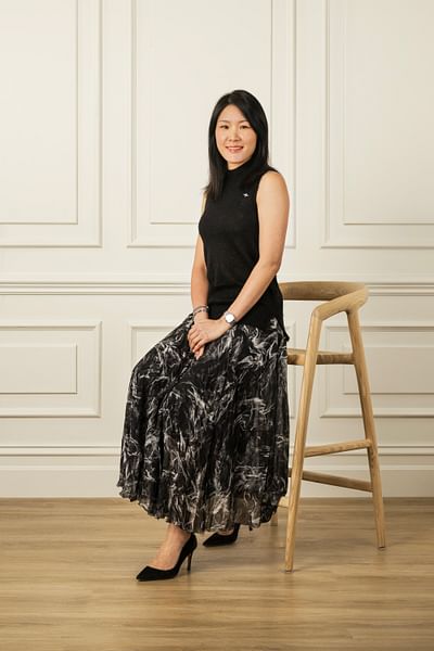 Alice Tsai full body image