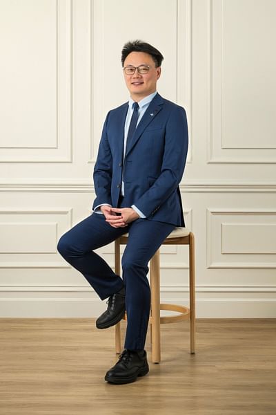 Nathan Niu full body image