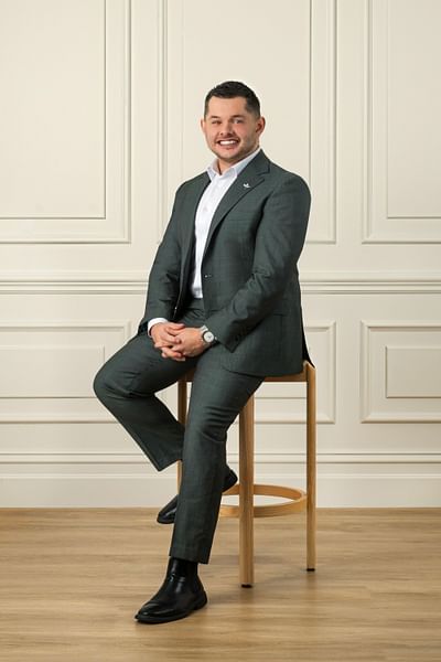 Michael Miggiani full body image