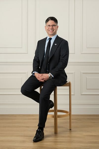 Max Martinucci image