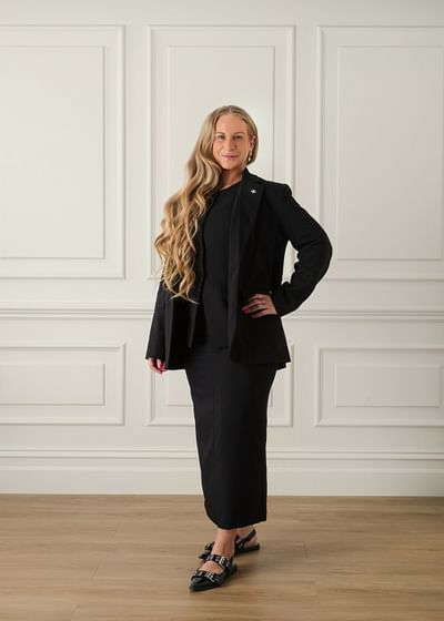 Christina Sivyour image