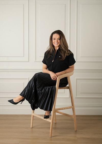 Abby Gwynne image