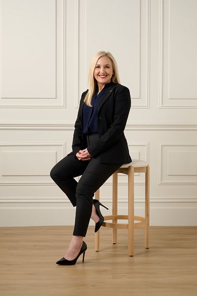 Belinda Giouskos full body image