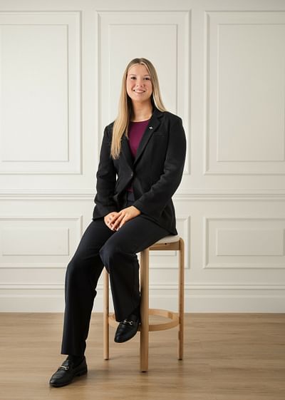 Bianca de Vries full body image