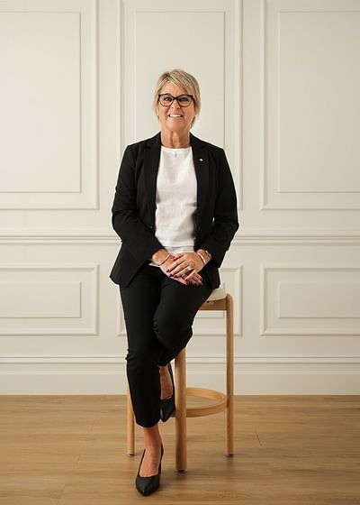 Danielle Chetcuti full body image