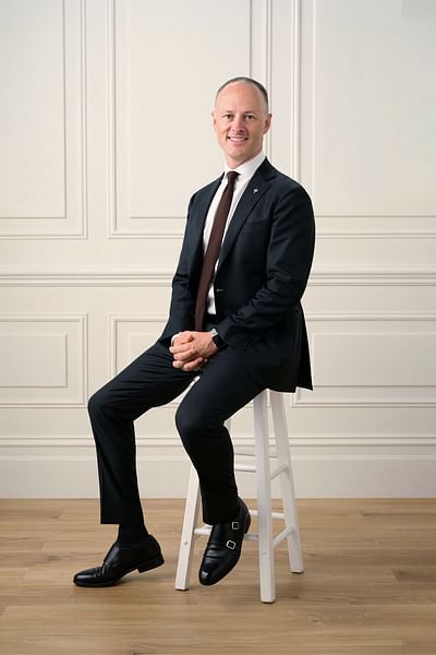 Elliot Gill full body image