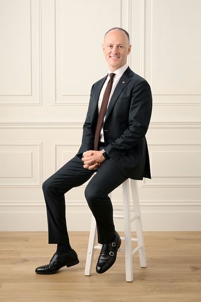 Elliot Gill full body image