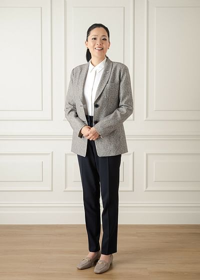 Katherine Wang full body image