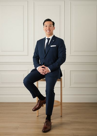 Jonathan Chang full body image