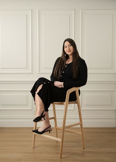 Lavinia Bachan full body image
