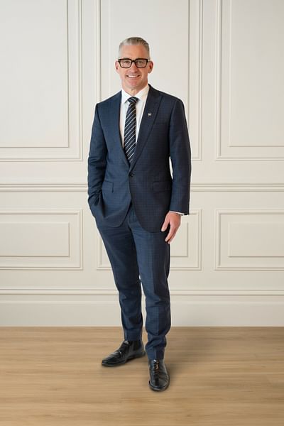 Marcus Falconer full body image