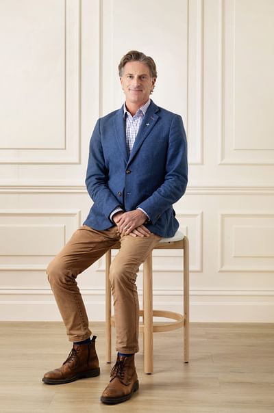 Sam Hobbs full body image