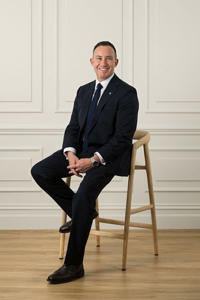 Simon Dale full body image