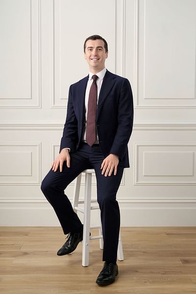 Peter Hannon full body image