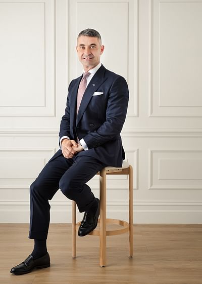 Peter Alamaras full body image