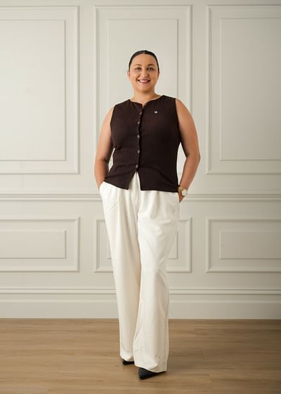 Romany Hunter full body image