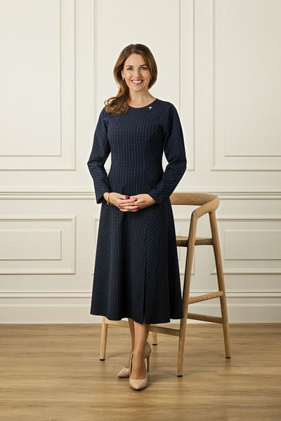 Rachael Cavallaro full body image