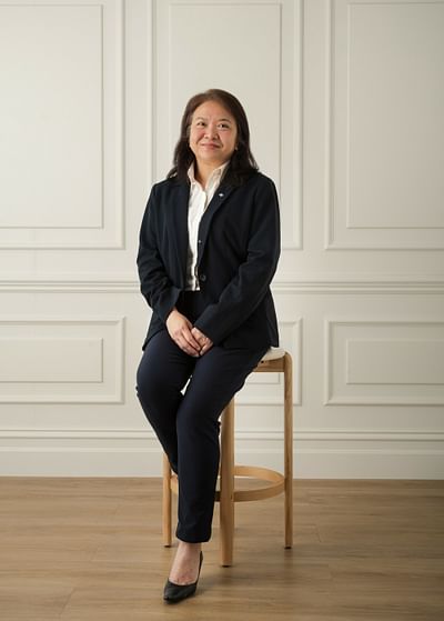 Rani Bahwandi full body image