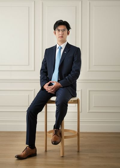 Ryan Li full body image