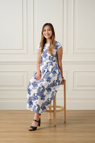 Yasmin Shah full body image