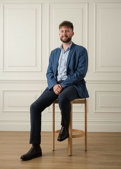 Zac McCarthy full body image