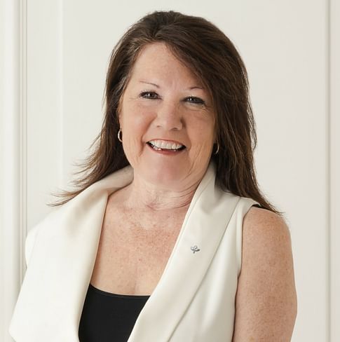 Jo McKeown face image