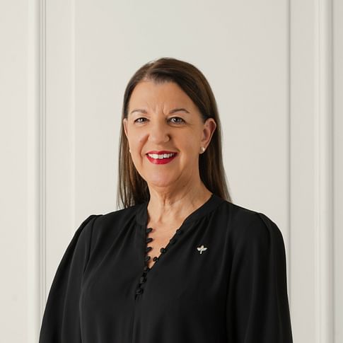 Lisa Marangos face image