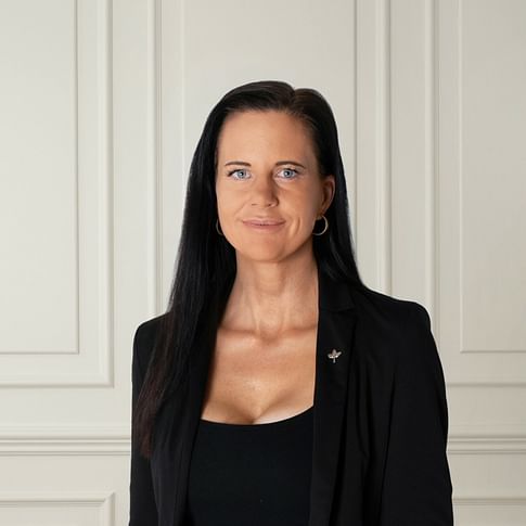 Sarah Bailey face image