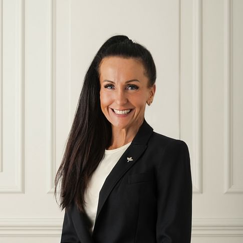 Jo Breen face image