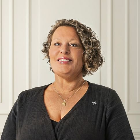 Lisa Hart face image