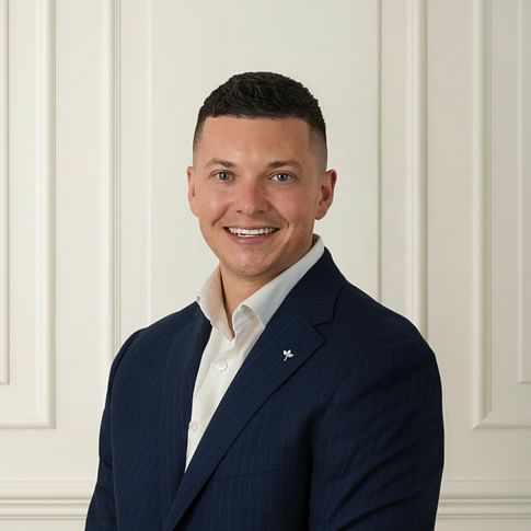 Lachlan Bishop face image