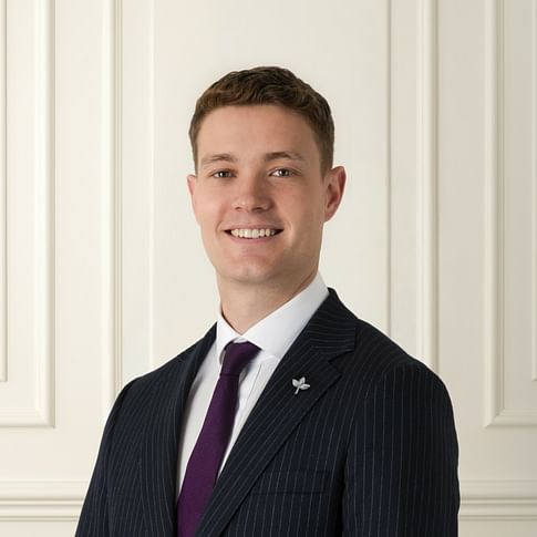 Angus Stevenson face image