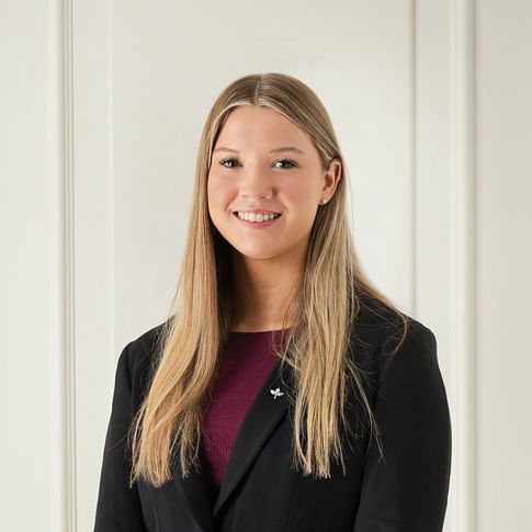 Bianca de Vries face image