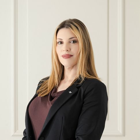 Gail Macklin face image