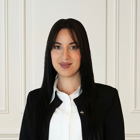Gina Mamuzic face image