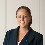 Elise Carey photo
