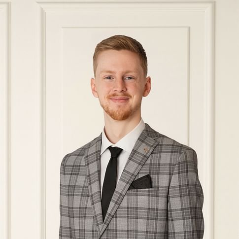 Heath Sewell face image